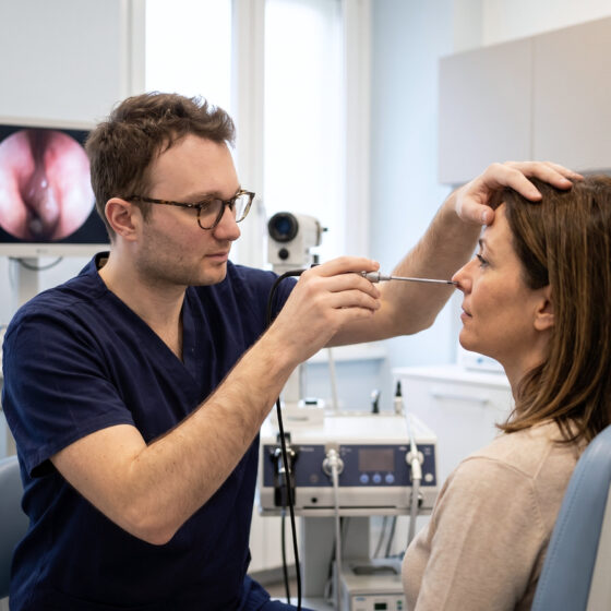 Visita specialistica per le complicanze della rinite cronica al Centro ORL Curatoli